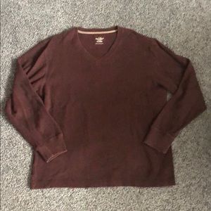 Men’s v-neck sweater